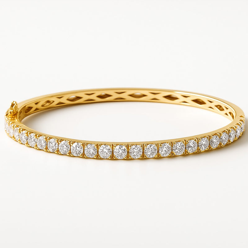Sprinkled Round Bracelet in Gold with Diamond