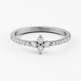 Star Shape Ring in Gold with Diamonds