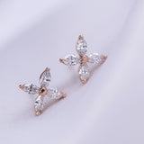 טבעת V משובצת זהב משובצת ביהלום משובצת ב-Pear &amp; Pave