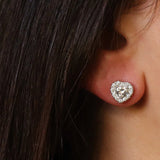 טבעת V משובצת זהב משובצת ביהלום משובצת ב-Pear &amp; Pave