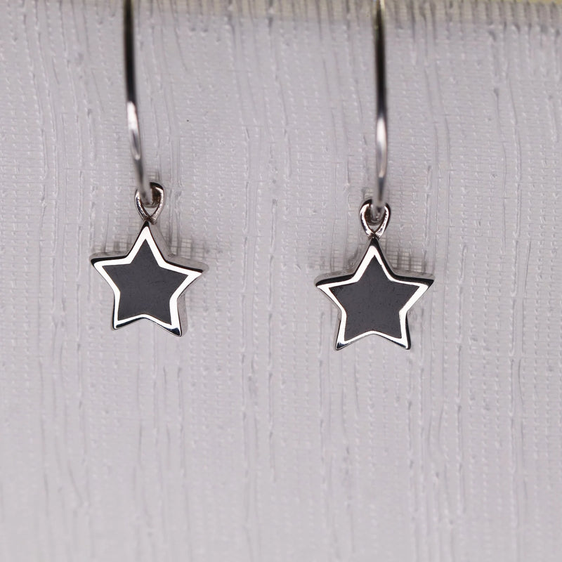 טבעת V משובצת זהב משובצת ביהלום משובצת ב-Pear &amp; Pave