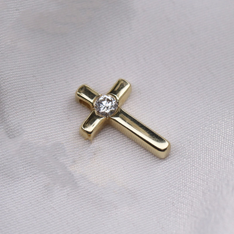 Cross Necklace in Gold with Diamonds