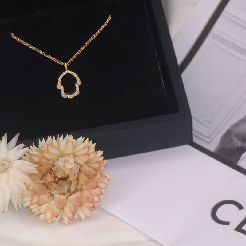 Hamsa Necklace in Gold with Diamonds