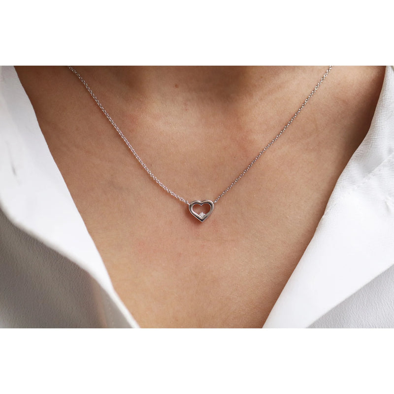 Heart Minimal Necklace in Gold with Diamonds