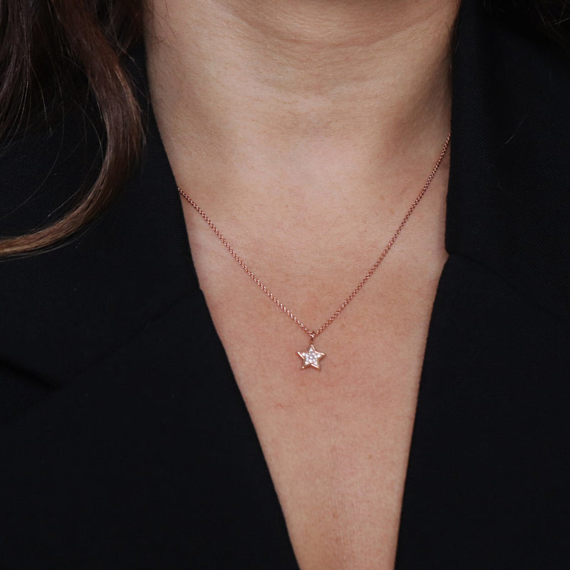 Round Star Shape Necklace in Gold with Diamonds