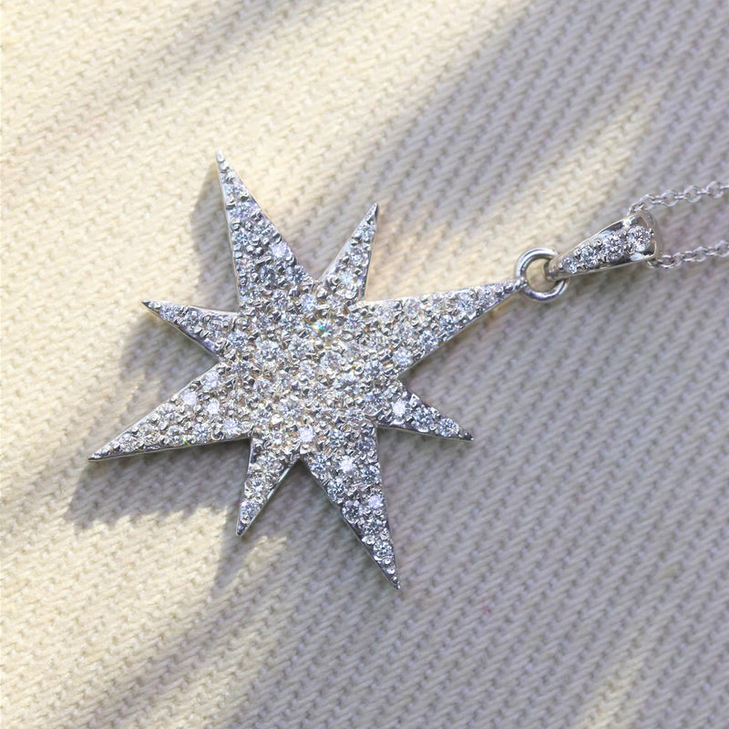 Star Necklace in Gold with Diamonds