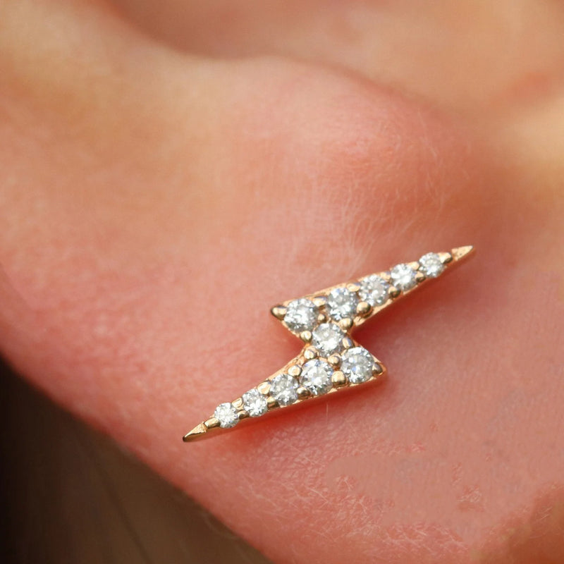 Pair Flash Earrings in Gold with Diamonds