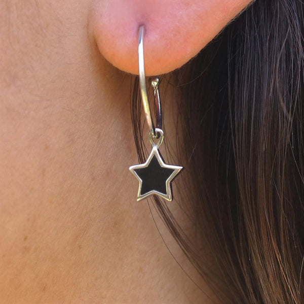 טבעת V משובצת זהב משובצת ביהלום משובצת ב-Pear &amp; Pave
