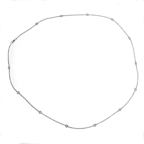 Round Necklace in Gold with Diamonds