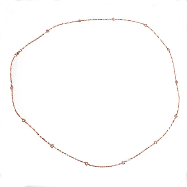 Round Necklace in Gold with Diamonds