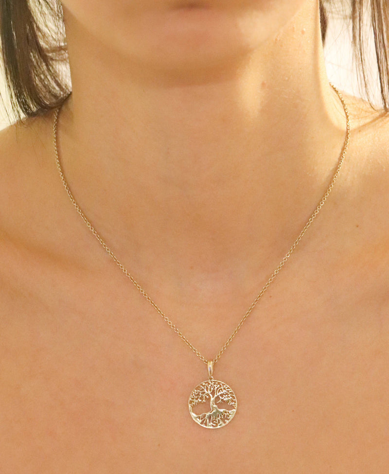 Tree of Life Disc Pendant in Gold with Diamonds