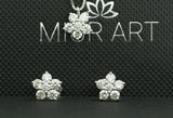 Flower Shaped Earrings in Gold with Diamonds