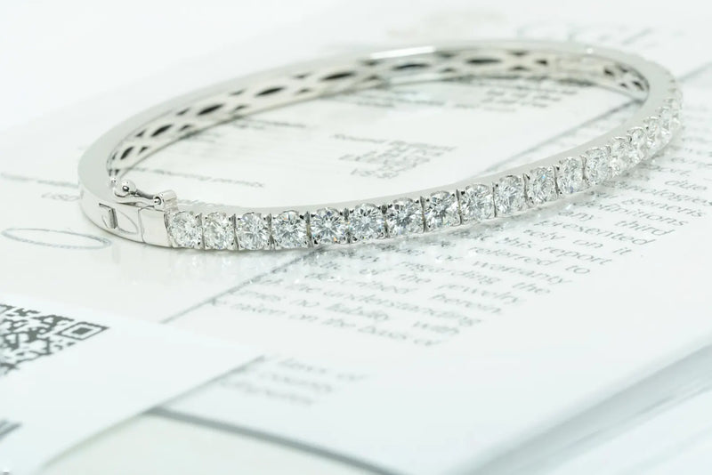 Sprinkled Round Bracelet in Gold with Diamond