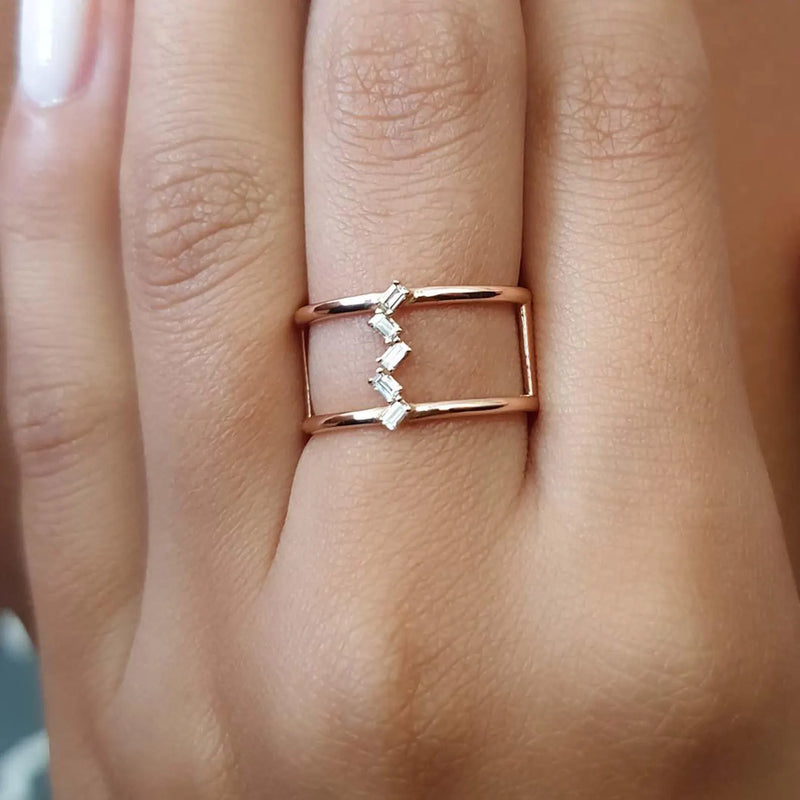 Baguette Ring in gold with diamonds