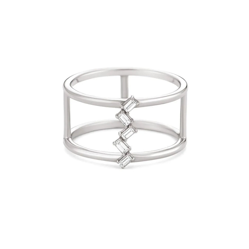 Baguette Ring in gold with diamonds