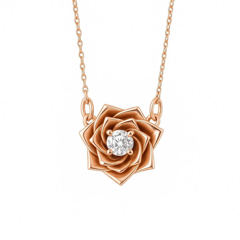 Round Necklace in Gold with Diamonds