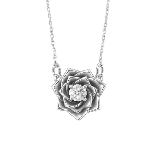 Round Necklace in Gold with Diamonds