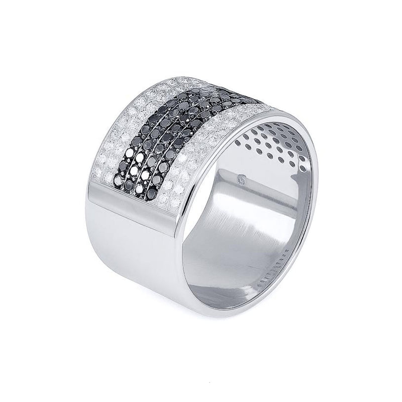 Unisex Black & White Ring in gold with diamonds