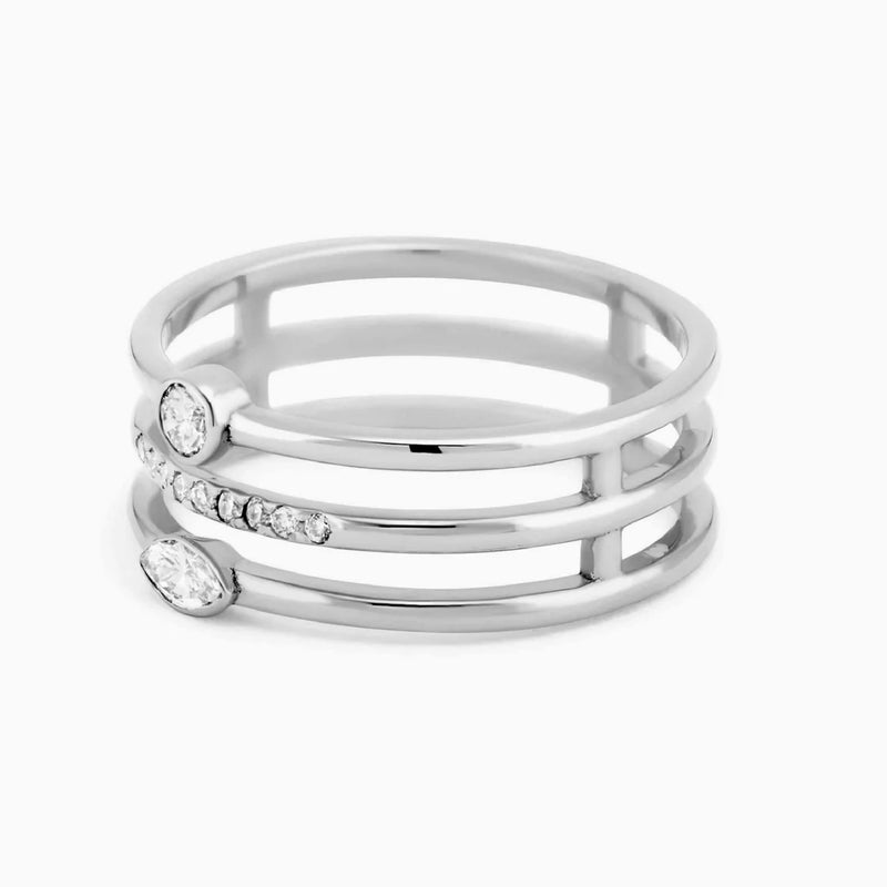 Trio Band Ring in Gold with Diamonds